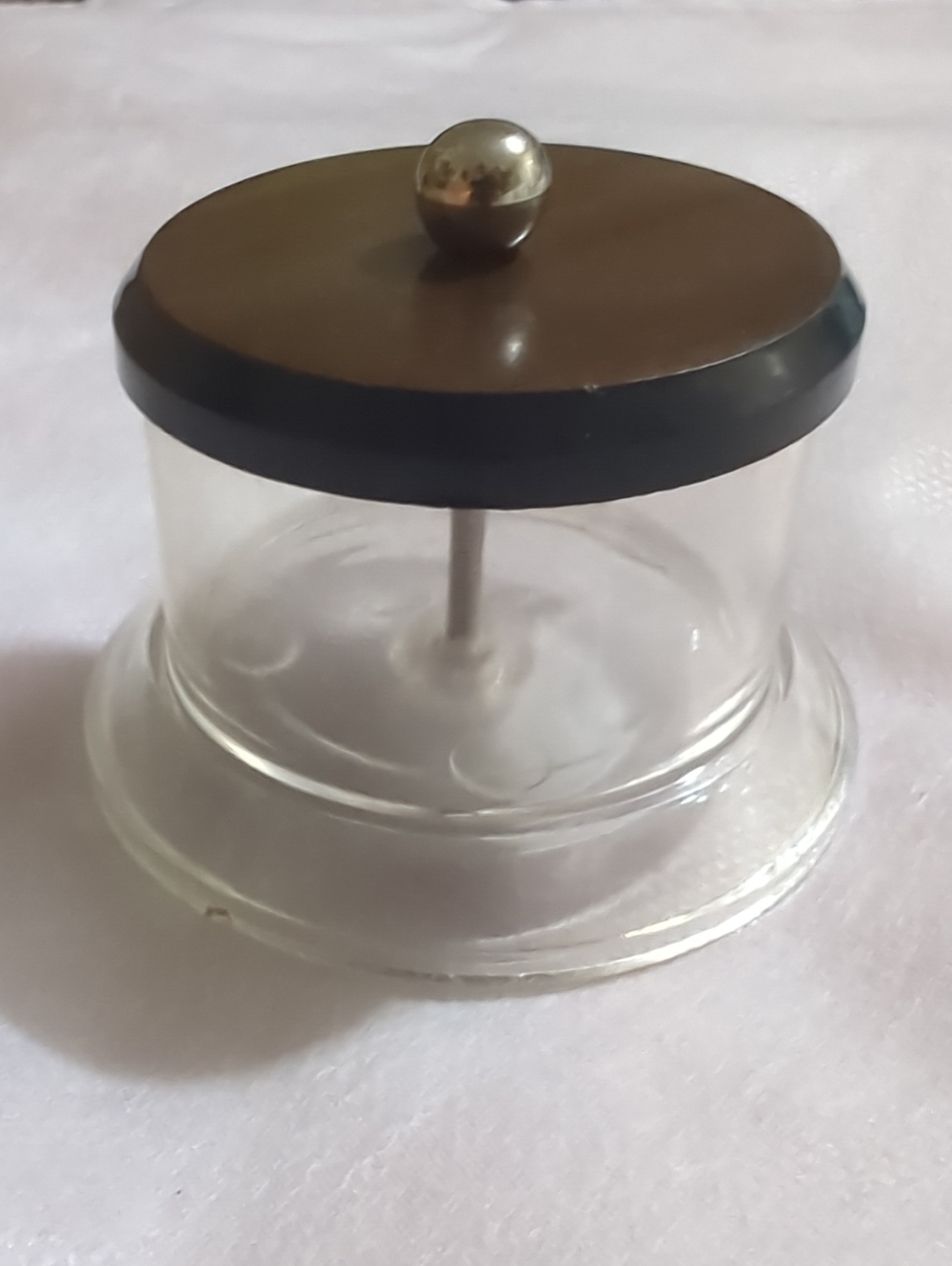 POSTAGE STAMP HOLDER FOR ROLL OF POSTAGE STAMPS NEW